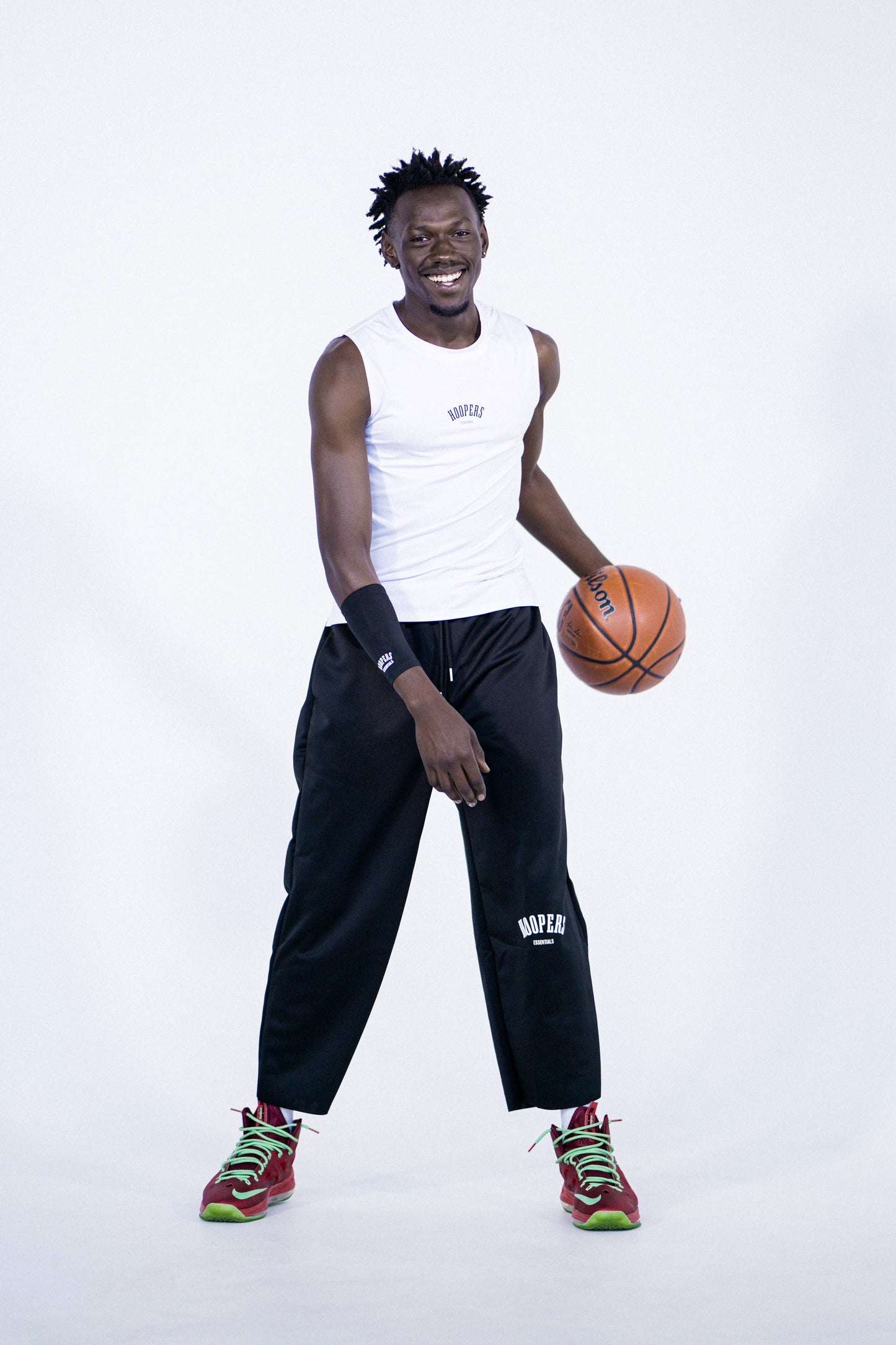BLACK HOOPERS ESSENTIALS PANTS